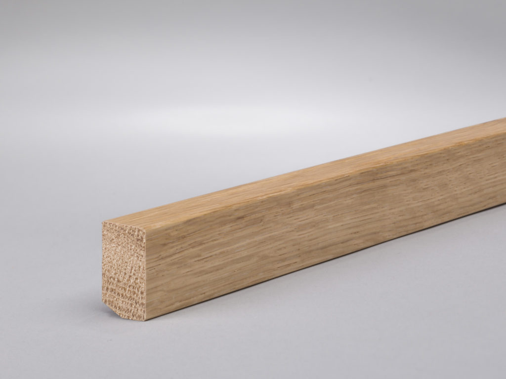 Sockelleisten Oberkante gerade, 15 x 25 mm, in Eiche Massivholz