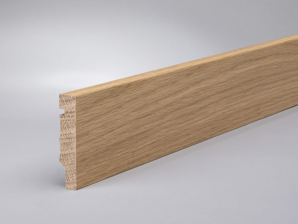 Sockelleiste Oberkante gerade, 16 x 70 mm, in Eiche Massivholz