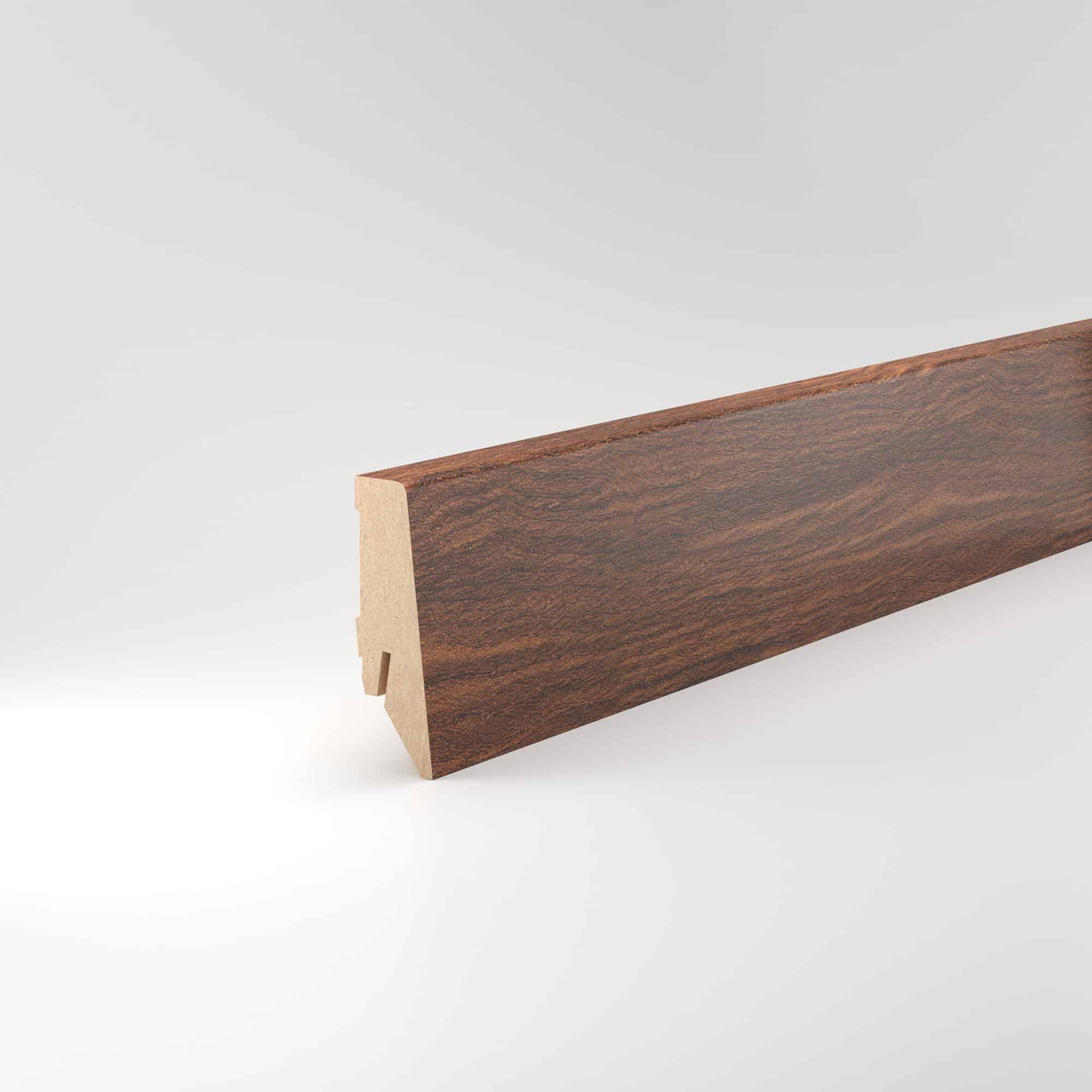 Sockelleiste Oberkante abgerundet 18x58x2400 mm, in MDF, Amazonas Eiche Sockelleiste Oberkante abgerundet 18x58x2400 mm, in MDF, Amazonas Eiche